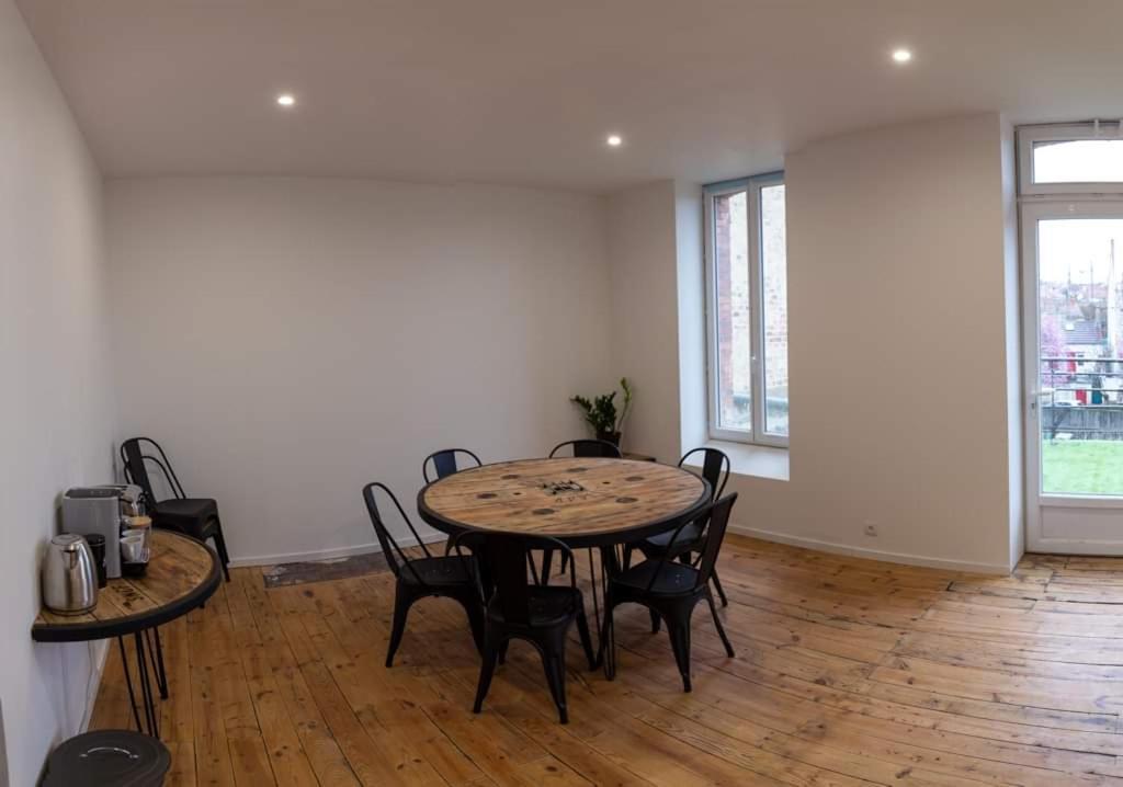 Cyris - Chambres Duplex Climatisees - Spa & Piscine Centre Ville Saint-Germain-des-Fosses Ngoại thất bức ảnh