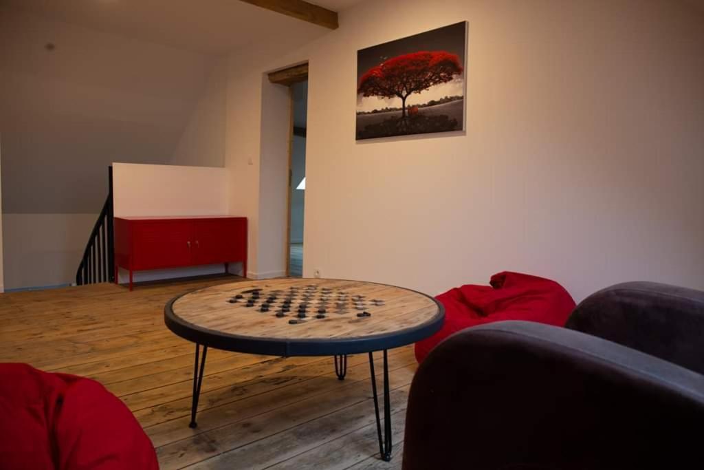 Cyris - Chambres Duplex Climatisees - Spa & Piscine Centre Ville Saint-Germain-des-Fosses Ngoại thất bức ảnh